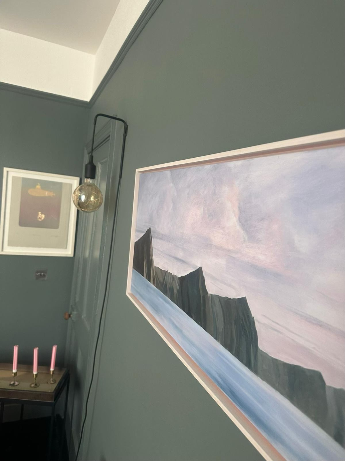 Same room — detail